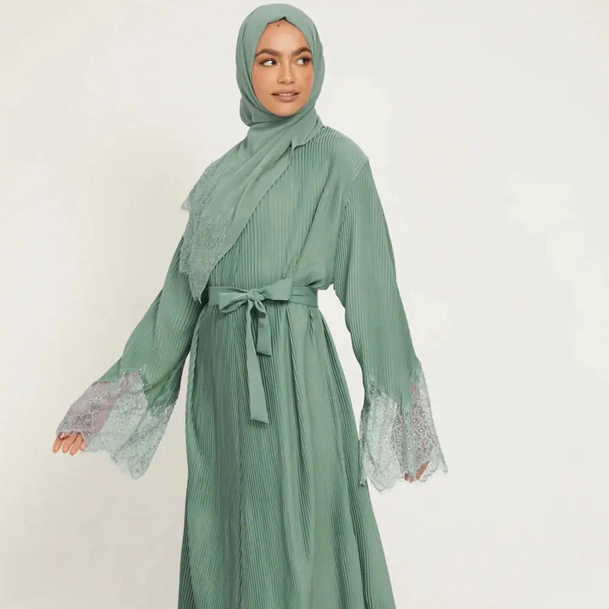 Two-Piece Luxurious Pleated Abaya Set 